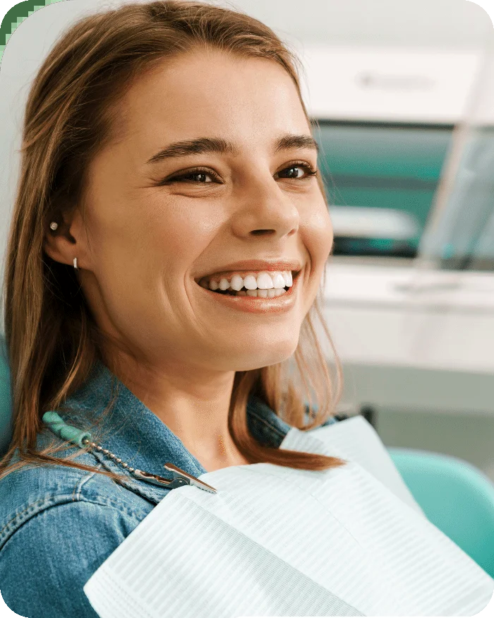 Paciente sorrindo no Espaço Lumière